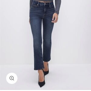 Good American Good Petite Straight Leg Jeans
